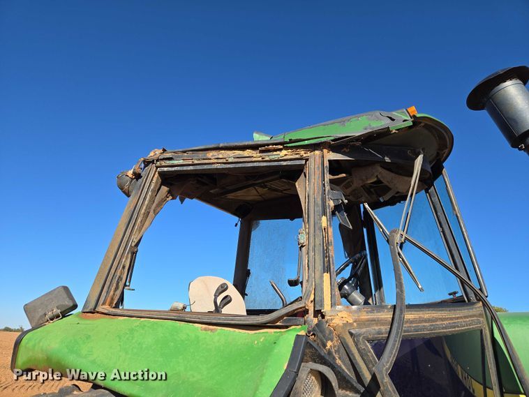 image for item ET5237 1988 John Deere 4650 tractor