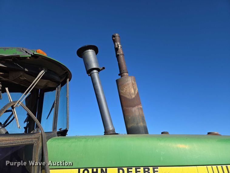 image for item ET5237 1988 John Deere 4650 tractor