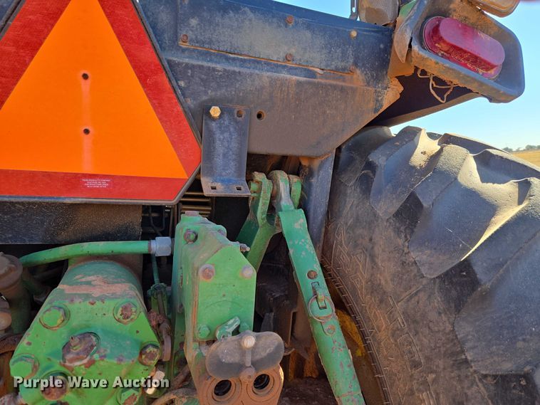 image for item ET5237 1988 John Deere 4650 tractor