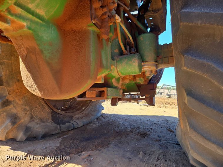 image for item ET5237 1988 John Deere 4650 tractor