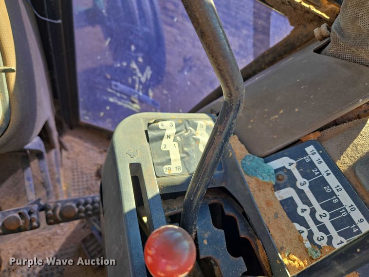 image for item ET5237 1988 John Deere 4650 tractor