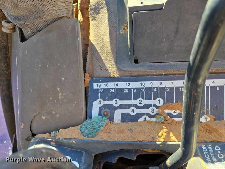 image for item ET5237 1988 John Deere 4650 tractor