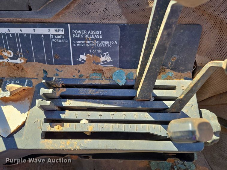 image for item ET5237 1988 John Deere 4650 tractor