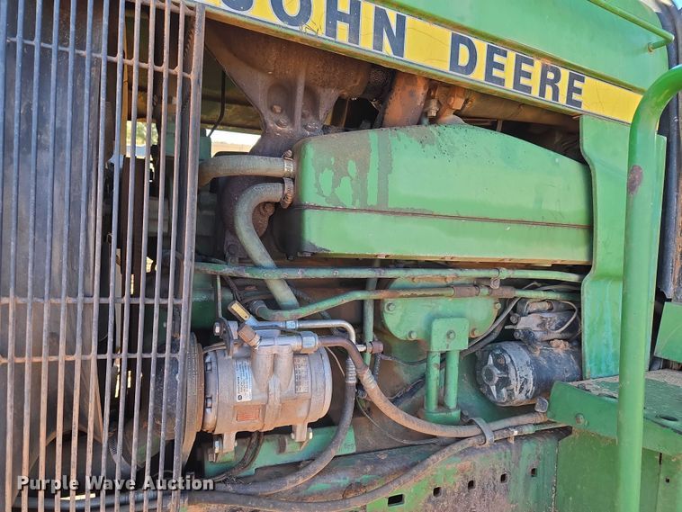 image for item ET5237 1988 John Deere 4650 tractor