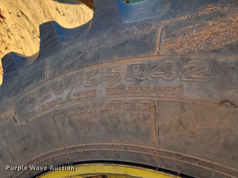 image for item ET5237 1988 John Deere 4650 tractor