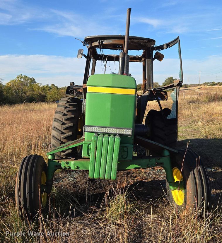 image for item ET5242 1977 John Deere 4230 tractor