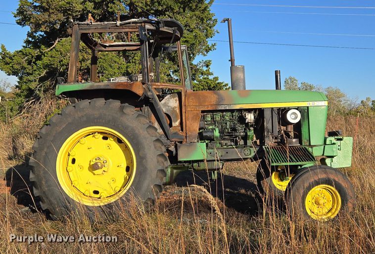 image for item ET5242 1977 John Deere 4230 tractor