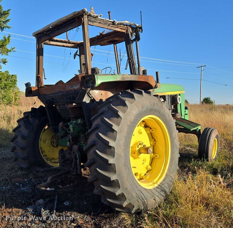 image for item ET5242 1977 John Deere 4230 tractor