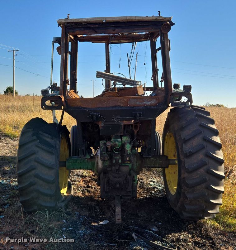 image for item ET5242 1977 John Deere 4230 tractor
