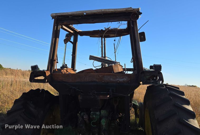 image for item ET5242 1977 John Deere 4230 tractor