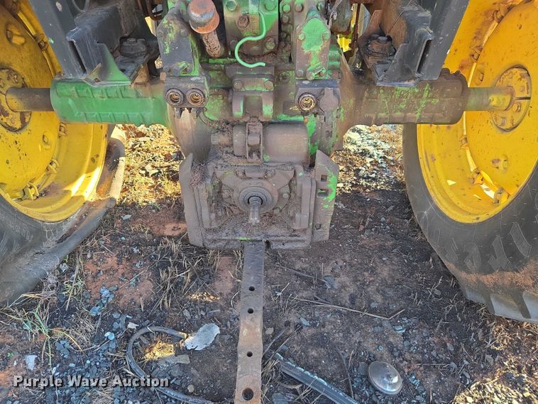 image for item ET5242 1977 John Deere 4230 tractor