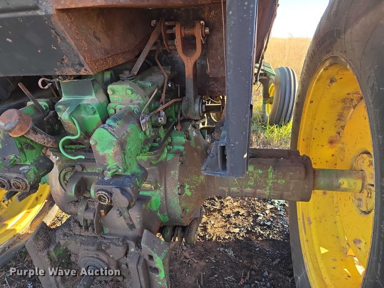 image for item ET5242 1977 John Deere 4230 tractor