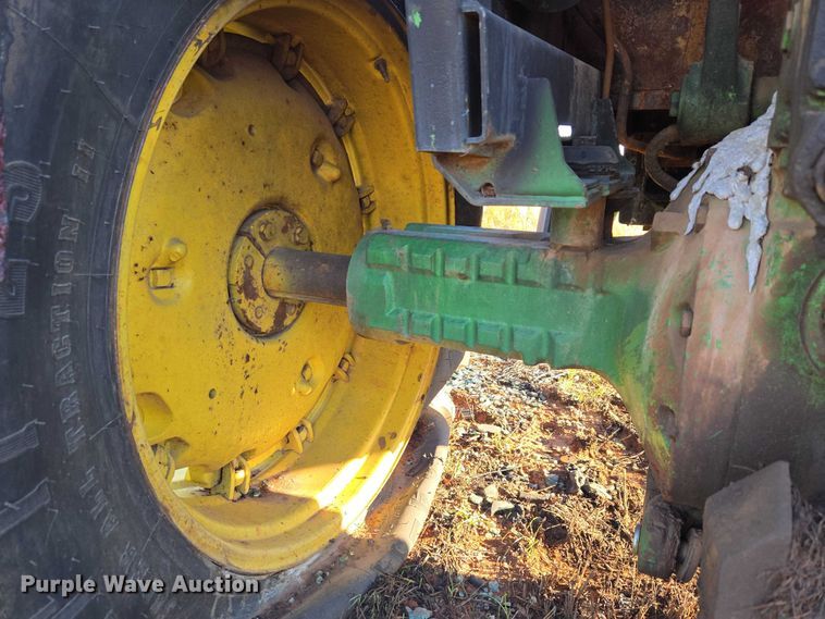 image for item ET5242 1977 John Deere 4230 tractor