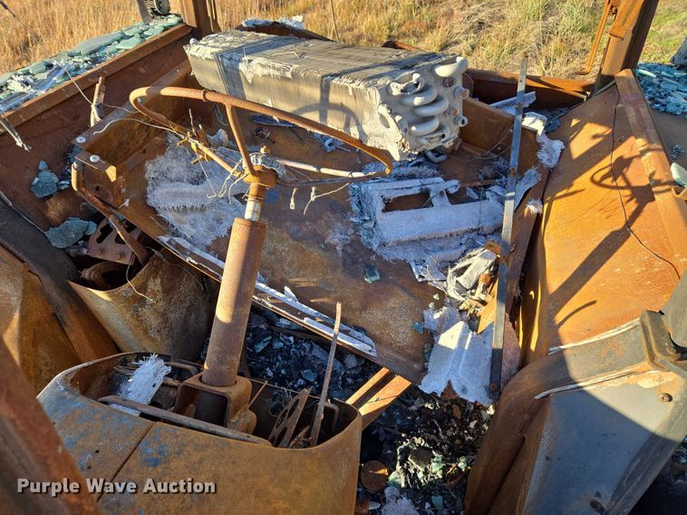 image for item ET5242 1977 John Deere 4230 tractor