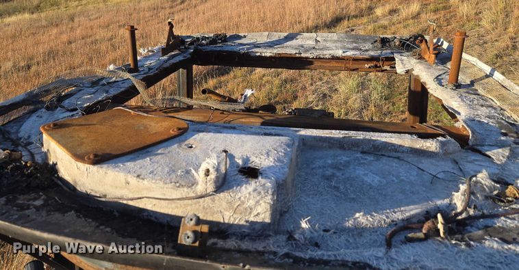 image for item ET5242 1977 John Deere 4230 tractor