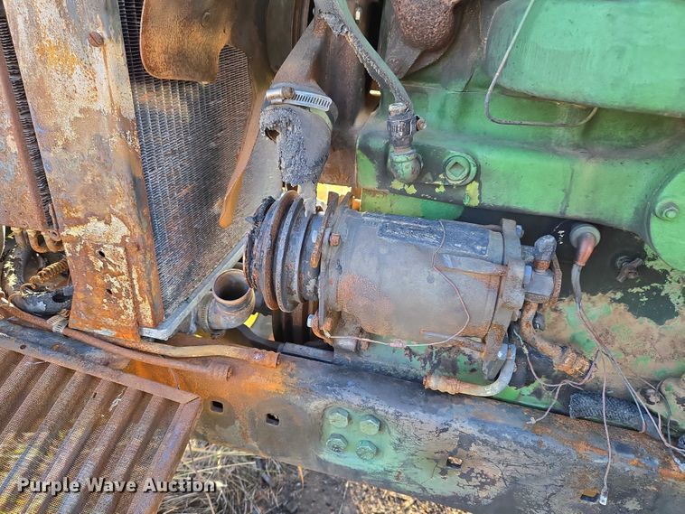 image for item ET5242 1977 John Deere 4230 tractor