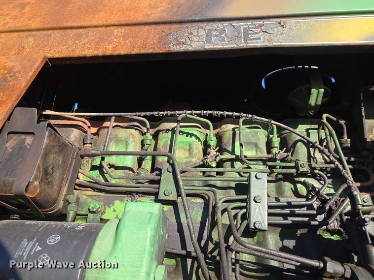 image for item ET5242 1977 John Deere 4230 tractor