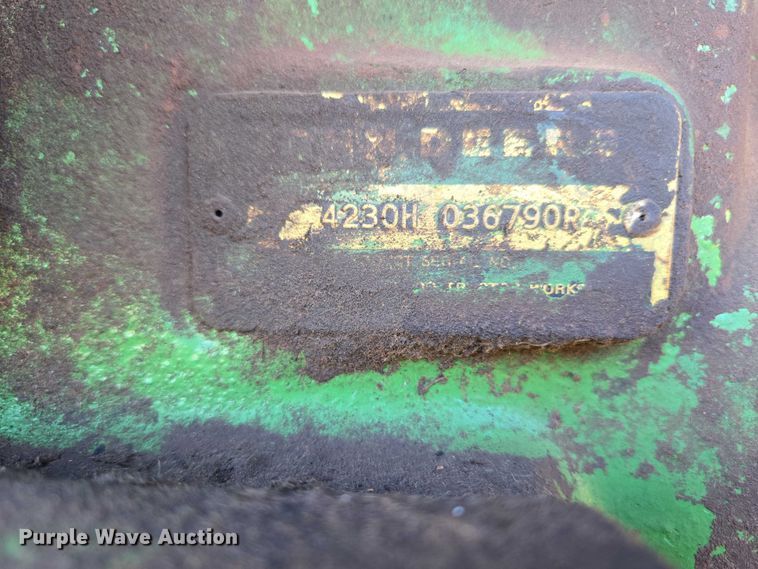 image for item ET5242 1977 John Deere 4230 tractor