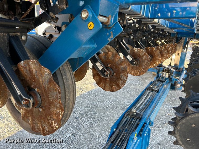 image for item ET6597 Kinze 3600 no-till planter