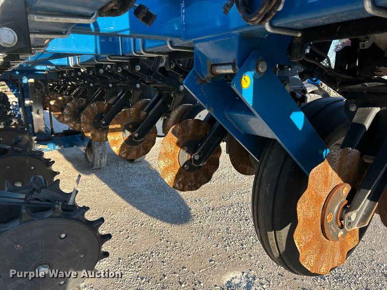 image for item ET6597 Kinze 3600 no-till planter