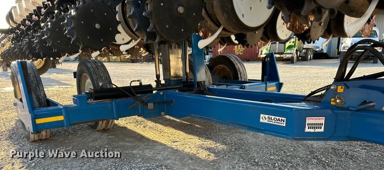 image for item ET6597 Kinze 3600 no-till planter