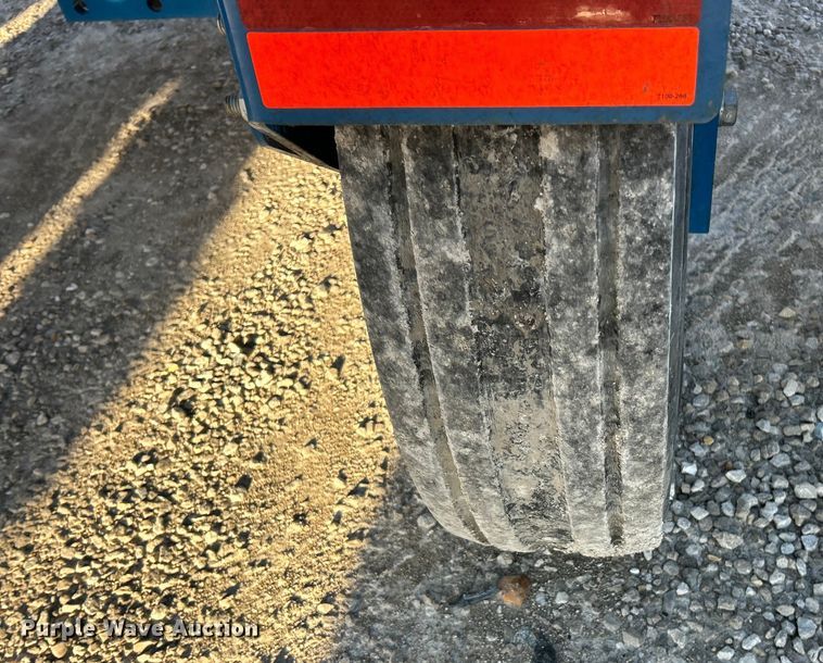 image for item ET6597 Kinze 3600 no-till planter