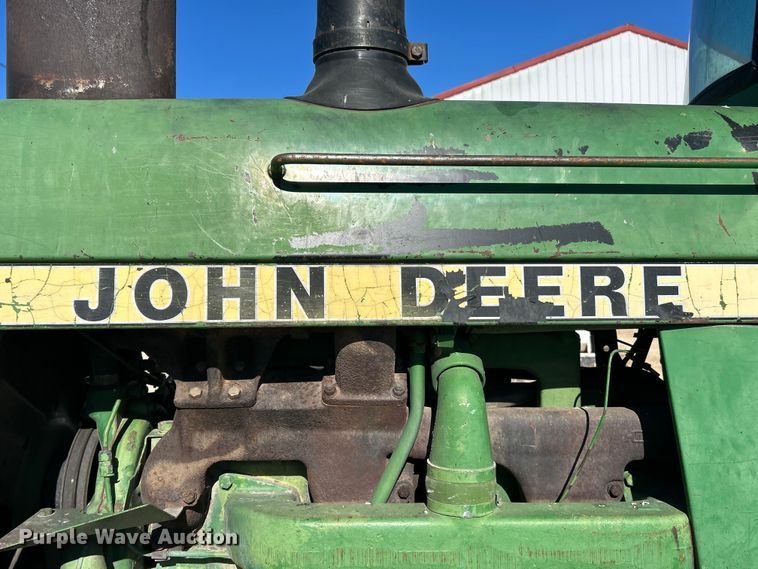image for item ET6647 1981 John Deere 4440 tractor