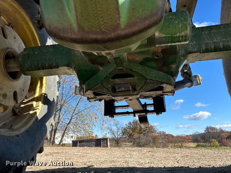 image for item ET6647 1981 John Deere 4440 tractor