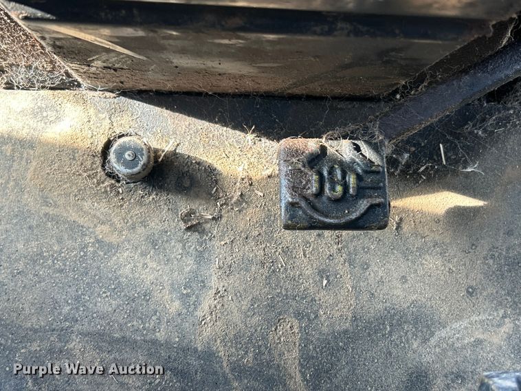 image for item ET6647 1981 John Deere 4440 tractor