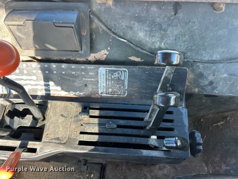 image for item ET6647 1981 John Deere 4440 tractor