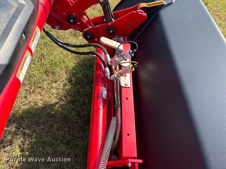 image for item ET7192 2023 Massey Ferguson 5711 Dyna-4 MFWD tractor