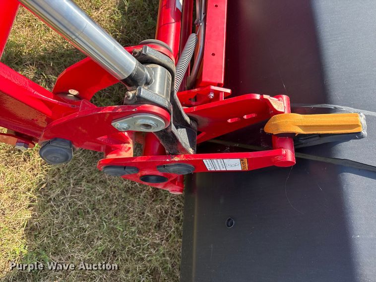 image for item ET7192 2023 Massey Ferguson 5711 Dyna-4 MFWD tractor