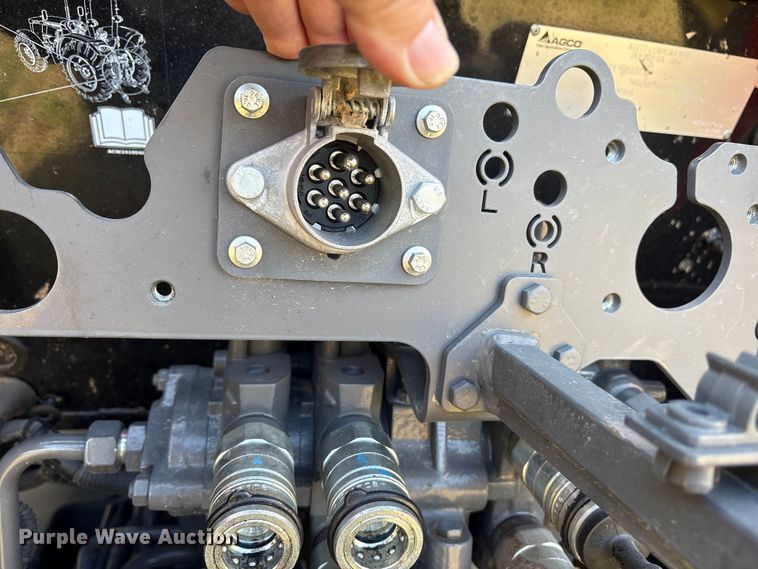 image for item ET7192 2023 Massey Ferguson 5711 Dyna-4 MFWD tractor