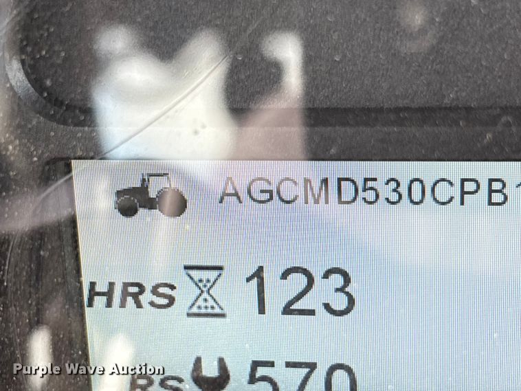 image for item ET7192 2023 Massey Ferguson 5711 Dyna-4 MFWD tractor