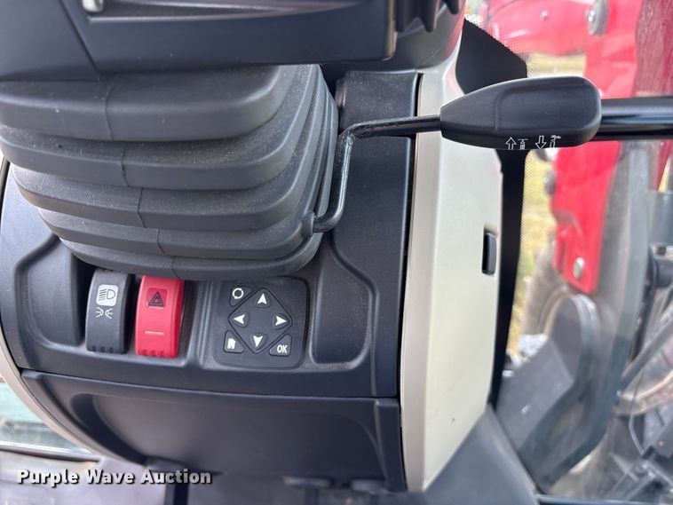 image for item ET7192 2023 Massey Ferguson 5711 Dyna-4 MFWD tractor