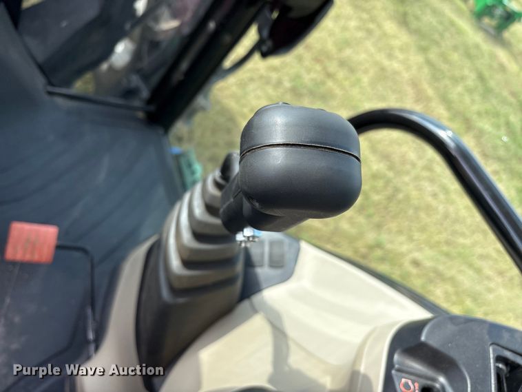 image for item ET7192 2023 Massey Ferguson 5711 Dyna-4 MFWD tractor