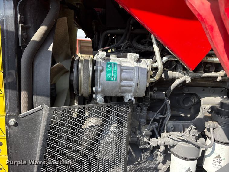 image for item ET7192 2023 Massey Ferguson 5711 Dyna-4 MFWD tractor