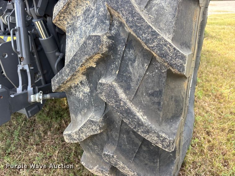 image for item ET7192 2023 Massey Ferguson 5711 Dyna-4 MFWD tractor