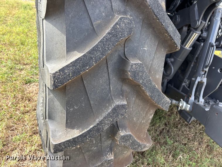 image for item ET7192 2023 Massey Ferguson 5711 Dyna-4 MFWD tractor