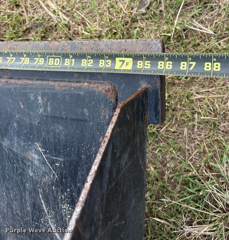 image for item ET7193 2015 Mahindra 105S MFWD tractor