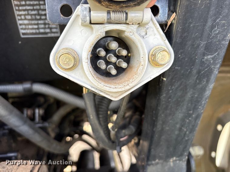 image for item ET7193 2015 Mahindra 105S MFWD tractor