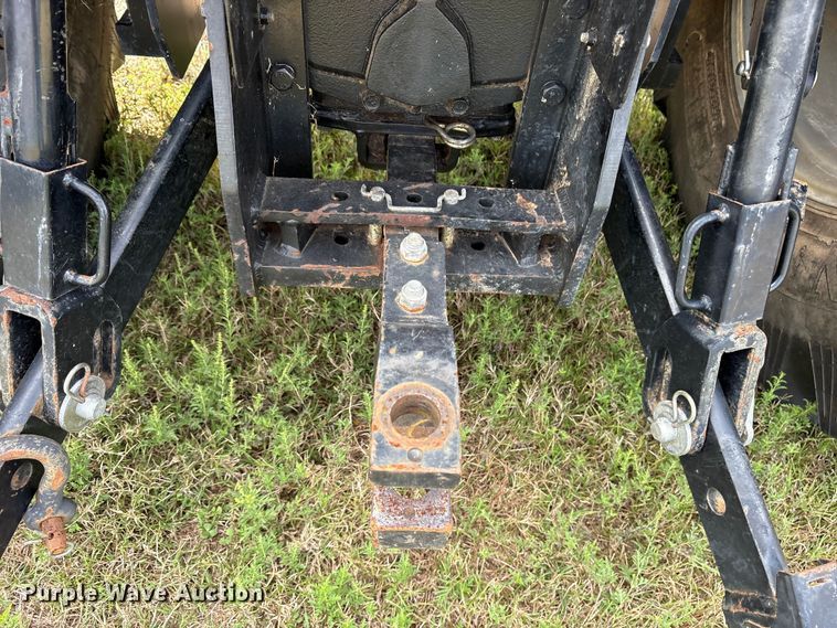 image for item ET7193 2015 Mahindra 105S MFWD tractor