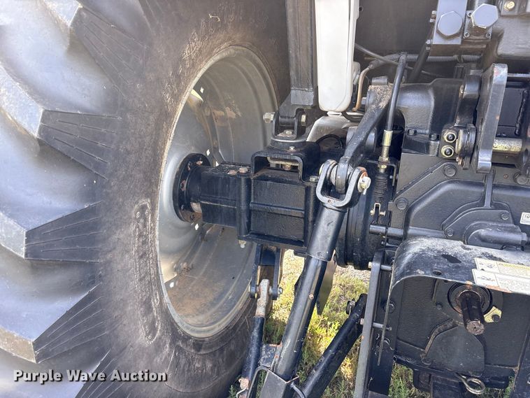 image for item ET7193 2015 Mahindra 105S MFWD tractor