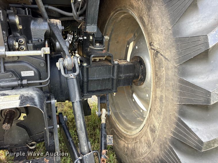 image for item ET7193 2015 Mahindra 105S MFWD tractor