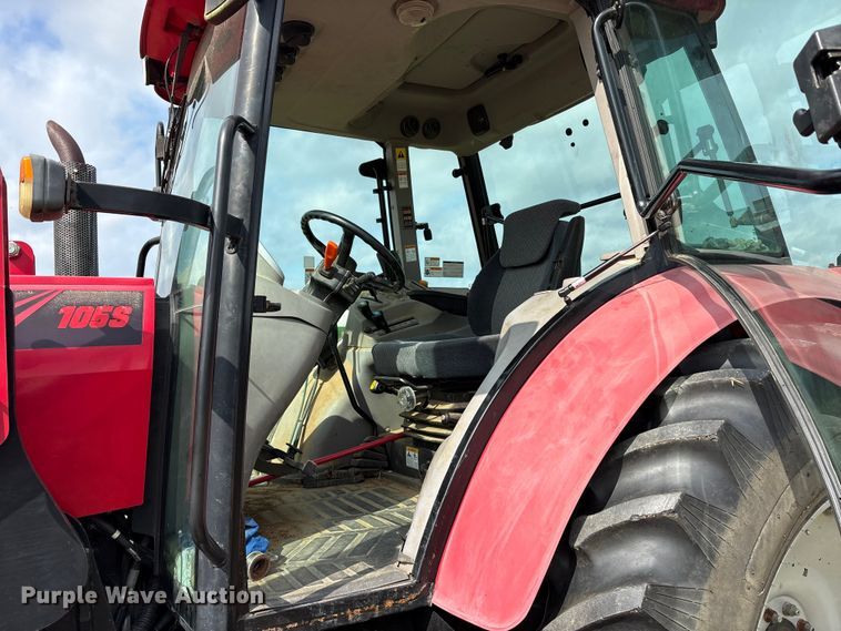 image for item ET7193 2015 Mahindra 105S MFWD tractor