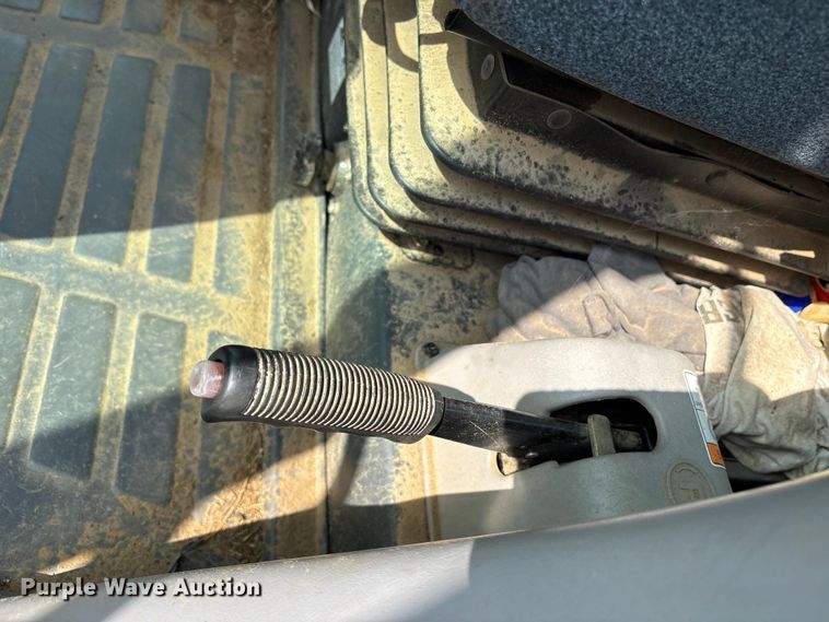 image for item ET7193 2015 Mahindra 105S MFWD tractor