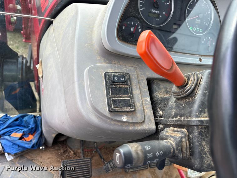 image for item ET7193 2015 Mahindra 105S MFWD tractor