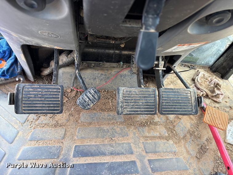 image for item ET7193 2015 Mahindra 105S MFWD tractor