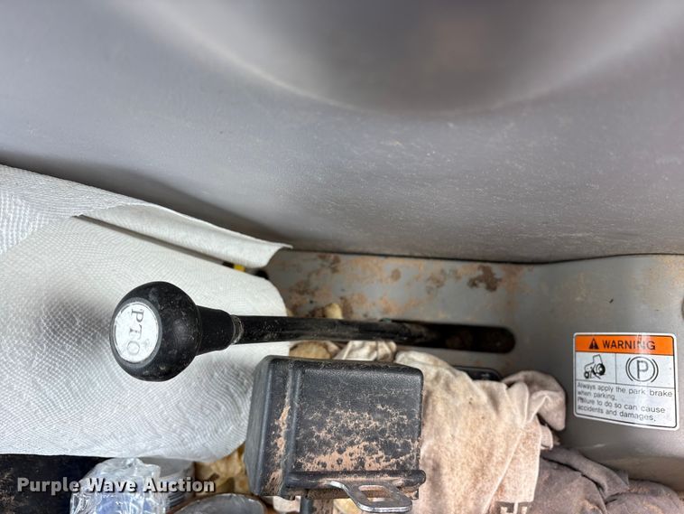 image for item ET7193 2015 Mahindra 105S MFWD tractor