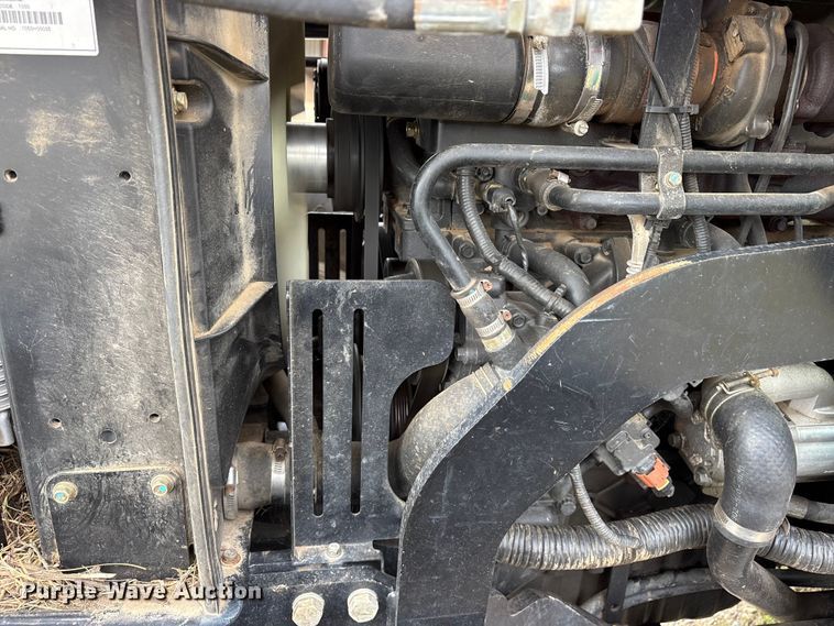 image for item ET7193 2015 Mahindra 105S MFWD tractor